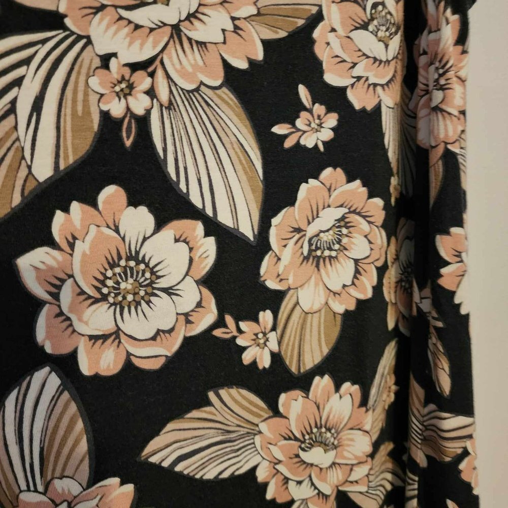 **Host Pick** Loft Super Soft Spring Dress/Beach cover-up - Picture 5 of 8